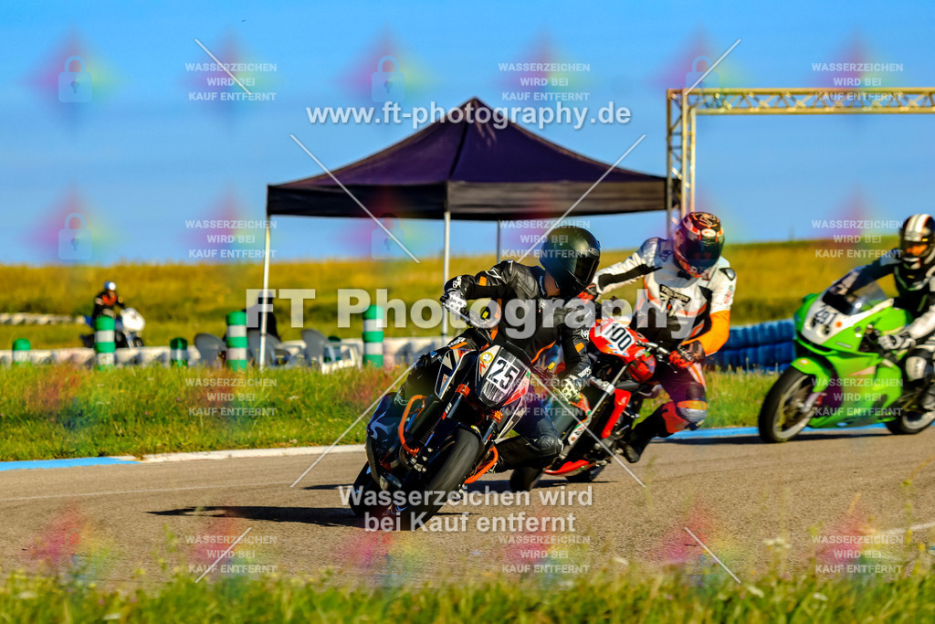 025-1243 | Hier findet Ihr Bilder von Touristenfahrten auf der Nürburgring Nordschleife oder von anderen Veranstaltungen die ich besucht habe. Viel Spass beim Durch Schauen 