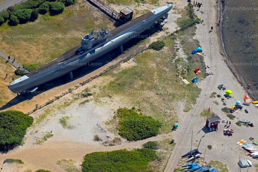 4037949 | LABOE 07.08.2020 U-Boot des U-Boot-Museums "Technisches Museum U 995" an der Strandstraße in Laboe an der Kieler Förde im Bundesland Schleswig-Holstein, Deutschland. Weiterführende Informationen bei: Deutscher Marinebund e.V.. // U-boat of the "Technisches Museum U 995" on Strandstrasse in Laboe on the Kiel Fjord in the state Schleswig-Holstein, Germany. Further information at: Deutscher Marinebund e.V.. Foto: Gerhard Launer