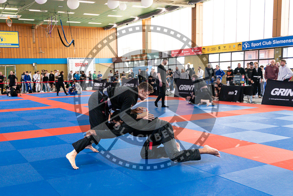 20250510PBB1665 | Athletes compete during the JJLG Berlin Open Jiu-Jitsu Championship on May 10, 2025 in Berlin, Germany. © Chiara Dazi / photoblackbelt
