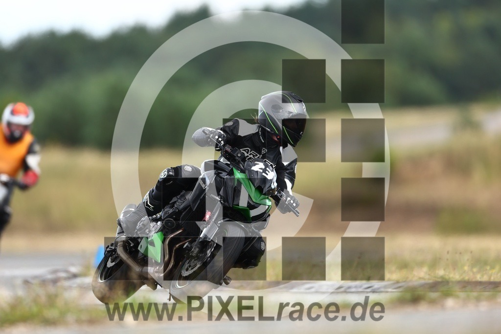 0023-20240805_03320 | Schöne Erinnerungen an spannende Momente - das festzuhalten ist unser Job. PIXELrace.de ist seit 2003 auf den Rennstrecken Europas unterwegs um die Action draußen beim Fahren und die wunderbare Stimmung imm Fahrerlager für euch einzufangen.