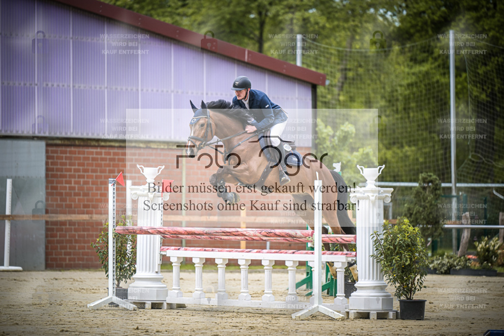 DOS_5641 | Entdecke hochwertige Reitturnierfotos von Foto Oger. Professionell, emotional und authentisch – jetzt Lieblingsmomente im Shop bestellen.Deutschlandweite Turnierfotografie. - Realisiert mit Pictrs.com