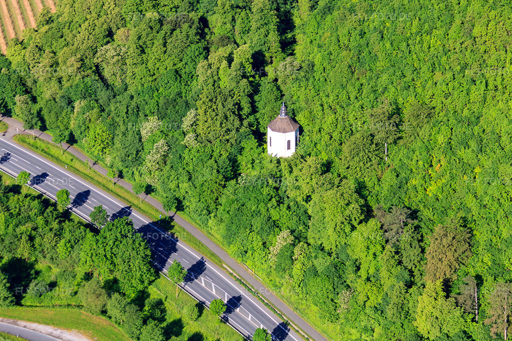 Luftbild: Kapelle St. Josef am Weinberg in Höxter im Bundesland Nordrhein-Westfalen in Deutschland. Foto: IMG_65729.jpg vom 25.05.2014 durch Werner Riehm/FLY-FOTO.de