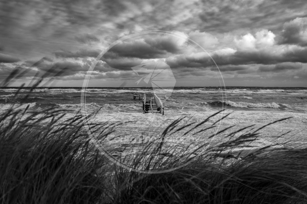 Rettiner Seebrücke im Sturm 2 | CoBra Photography - Realisiert mit Pictrs.com