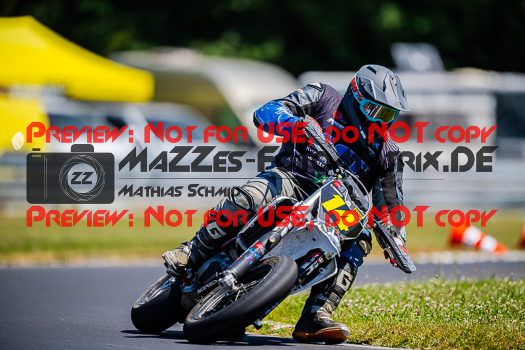 MaZZes_FotoMatrix_220703_2308 | UE40