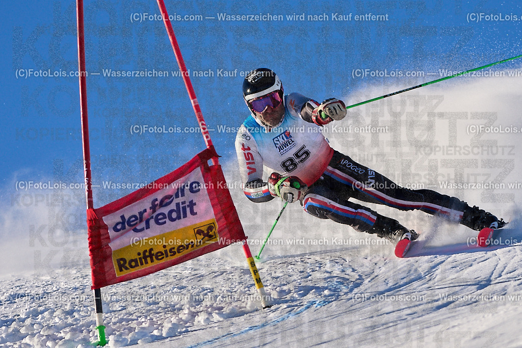 ALP4438_MASTERS-Cup_GS-A Herrn_Horacek David | (C)FotoLois.com, Alois Spandl. FIS Masters-Cup Wildschönau, Giant Slalom auf der Piste Schatzberg GS, Siegerehrung auf dem Dorfplatz Niederau, Sa 13. Januar 2024.
