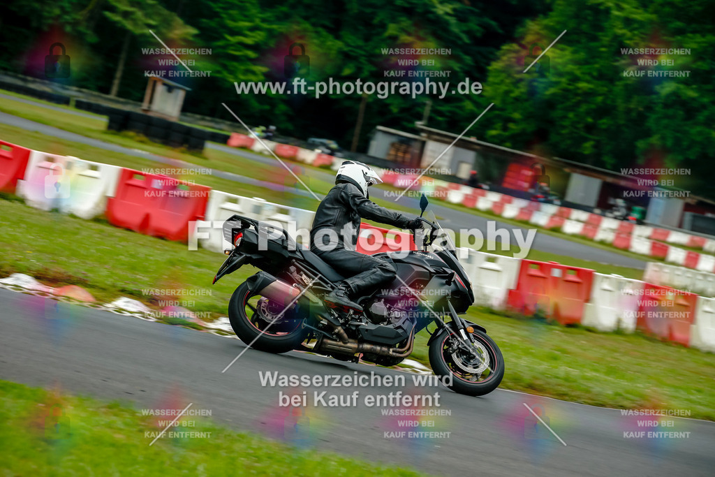 VBK-3520 | Hier findet Ihr Bilder von Touristenfahrten auf der Nürburgring Nordschleife oder von anderen Veranstaltungen die ich besucht habe. Viel Spass beim Durch Schauen 