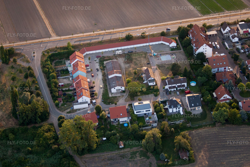 Luftbild: Gerhart-Hauptmann-Straße im Ortsteil Roxheim in Bobenheim-Roxheim im Bundesland Rheinland-Pfalz in Deutschland. Foto: IMG_69199.jpg vom 24.06.2014 durch Werner Riehm/FLY-FOTO.de