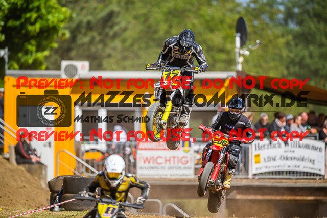 MaZZes_FotoMatrix_220529_0086 | Fotograf Mathias Schmid
Sportfotograf,
Eventfotograf,
Hochzeitsfotograf,
Portraitfotograf