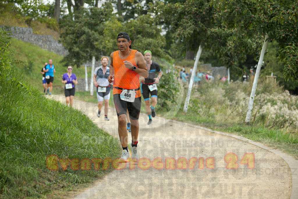 250824_1351_EX1_3981 | Sportfotografie im Rhein-Sieg Kreis, Köln, Bonn, NRW, Rheinland Pfalz, Hessen, etc. Unser Tätigkeitsfeld umfasst den Laufsport vom Volkslauf über den Marathon, Duathlon, Triathon bis zum Ultralauf wie Kölnpfad Ultra oder Schindertrail.