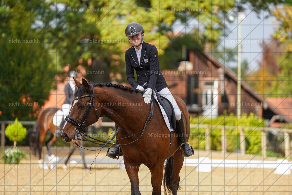 20221007-FAH09945 | Diessen am Ammersee, 2022, Dressur- und Springturnier, Reitsportbilder, Turnierfotografen Bayern, Pferdefotografen, Fotoagentur Herrmann, Turnierbilder