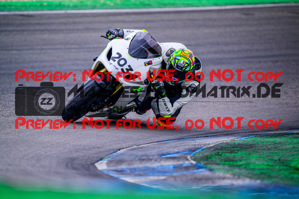 MaZZes_FotoMatrix_240614_6007705_2-66 | ROT