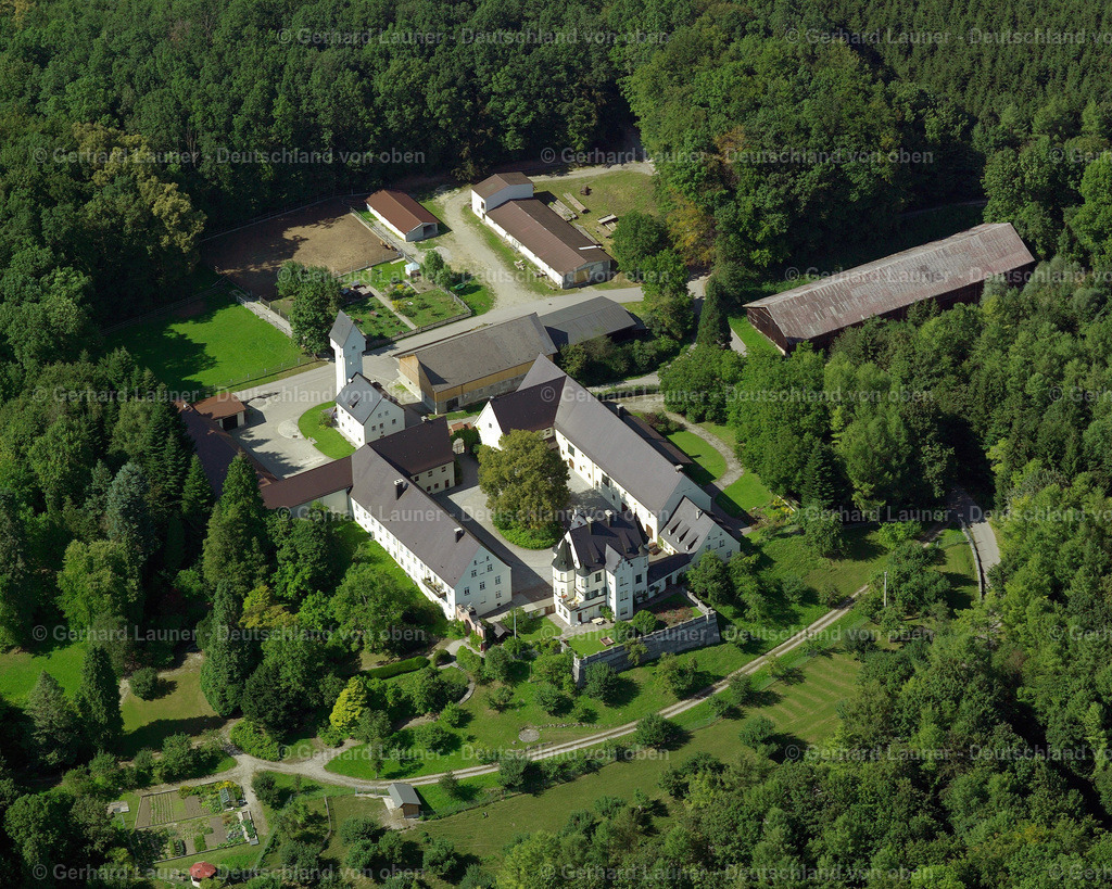 2403198 | Schloss Guggenberg