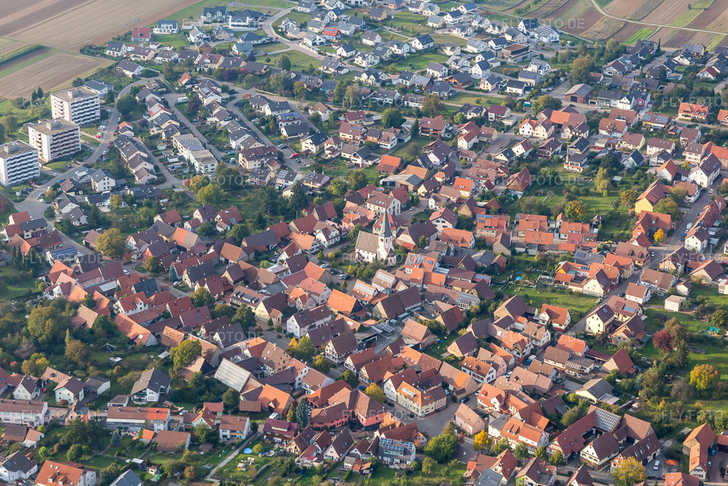 Luftbild: St. Ulrich im Ortsteil Göbrichen in Neulingen im Bundesland Baden-Württemberg in Deutschland. Foto: IMG_103647.jpg vom 23.09.2017 durch Werner Riehm/FLY-FOTO.de