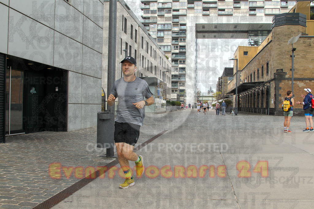 250920_1323_EV4_5398 | Sportfotografie im Rhein-Sieg Kreis, Köln, Bonn, NRW, Rheinland Pfalz, Hessen, etc. Unser Tätigkeitsfeld umfasst den Laufsport vom Volkslauf über den Marathon, Duathlon, Triathon bis zum Ultralauf wie Kölnpfad Ultra oder Schindertrail.