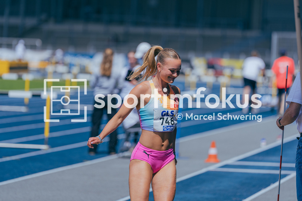 DM U23 U18 Bochum 2026 | Charlotte Grimm (SV Eintracht Nordhorn), Startnummer 748, Dreisprung, Deutsche Meisterschaften der U18 &amp; U23 2026, Lohrheidestadion Bochum-Wattenscheid, 04.07.2026 Foto: Marcel Schwering / sportimfokus - Realisiert mit Pictrs.com