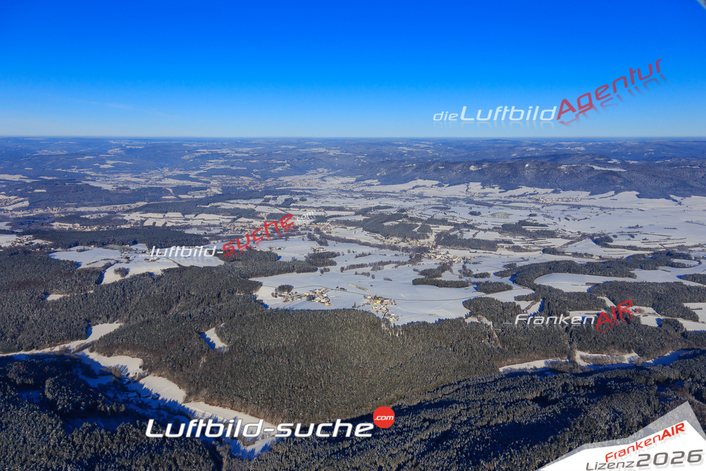 Die Luftaufnahme Horlachen - Kronach wurde vom UL-Flugzeug (keine Drohne) aus fotografiert.Hohe Druck- Auflösung-die Geschenkidee!