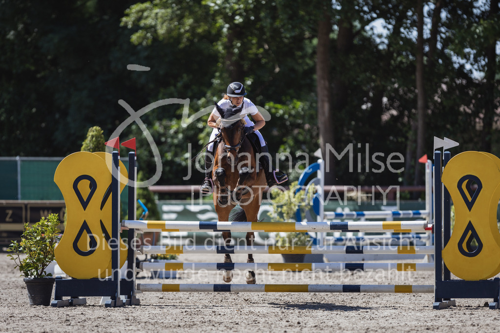 230610_Mühlen_A-Spr2-745 | Deine schönsten Turniermomente als professionelle Fotos! Entdecke hochwertige Pferdesport-Fotografie im Online-Shop. Jetzt Fotos finden & bestellen!