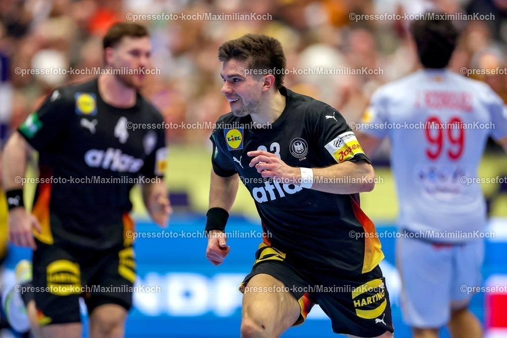 EHF19012602151 | 19.01.2026, Handball, Men's EHF EURO 2026, Deutschland - Spanien, Jyske Bank Boxen in Herning, Dänemark, Preliminary Round:  Renars Uscins (Germany #23) jubelnd