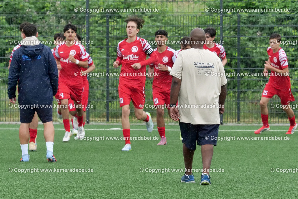 Fußball : C-Junioren : Aufstieg Regionalliga West : SUS 09 Dinslaken - Vfb 03 Hilden am 04.06.2026 in Dinslaken | Fußball : C-Junioren : Aufstieg Regionalliga West : SUS 09 Dinslaken (rotr Trikots)- Vfb 03 Hilden (weiße Trikots) am 04.06.2026 in Dinslaken - Realisiert mit Pictrs.com