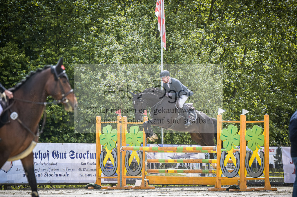DOS_7743 | Entdecke hochwertige Reitturnierfotos von Foto Oger. Professionell, emotional und authentisch – jetzt Lieblingsmomente im Shop bestellen.Deutschlandweite Turnierfotografie. - Realisiert mit Pictrs.com
