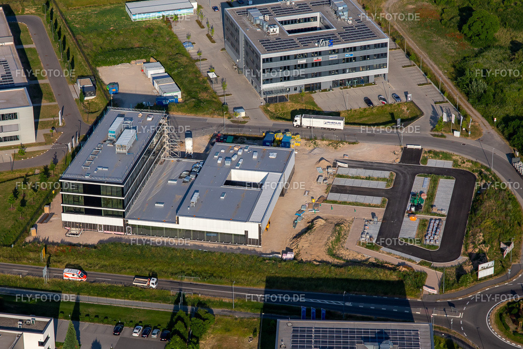 Kardex Software GmbH https://www.kardex-remstar.de/ | Luftbild: Kardex Software GmbH https://www.kardex-remstar.de/ in Rülzheim im Bundesland Rheinland-Pfalz in Deutschland. Foto: IMG_136185.jpg vom 07.06.2023 durch ©2025 Werner Riehm fly-foto.de/copyright - Realisiert mit Pictrs.com