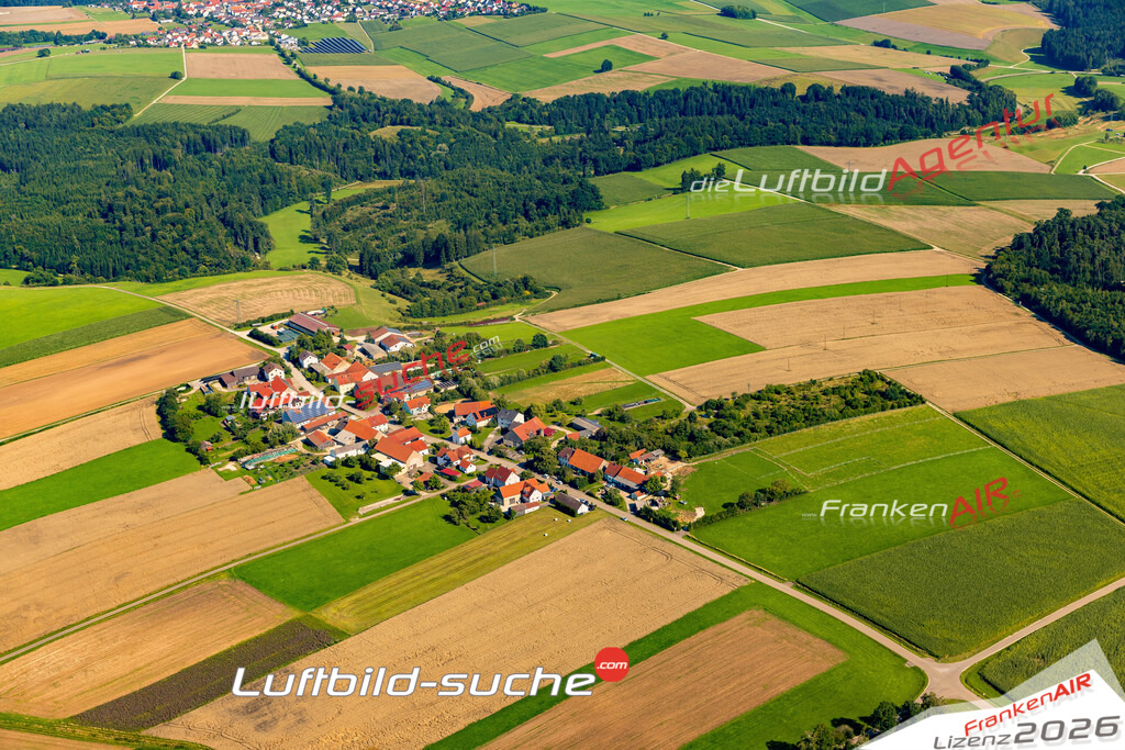 Klassische Luftaufnahme ohne Drohne zeigt:Liederberg bei Monheim - Die Luftbildaufnahme wurde 2025 vom UL-Flugzeug heraus erstellt ( keine Drohne ) - Hochauflösende Luftaufnahme -Nicht vergleichbar mit Google Maps oder Satelittenbilder- Die Geschenkidee !Mit Lizenz und Bildrechte bestellbar