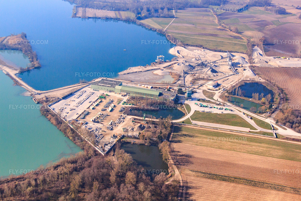 Aerial view: FEHR - Béton Prêt à l'Emploi in Bischwiller in the state Bas-Rhin, France.Photo: IMG_62877.jpg taken on 03/09/2014 by Werner Riehm/FLY-FOTO.comResolution of the original: 4752 x 3168 pxBéton préfabriqué, béton fibré et prêt à l'emploi | FEHR Group