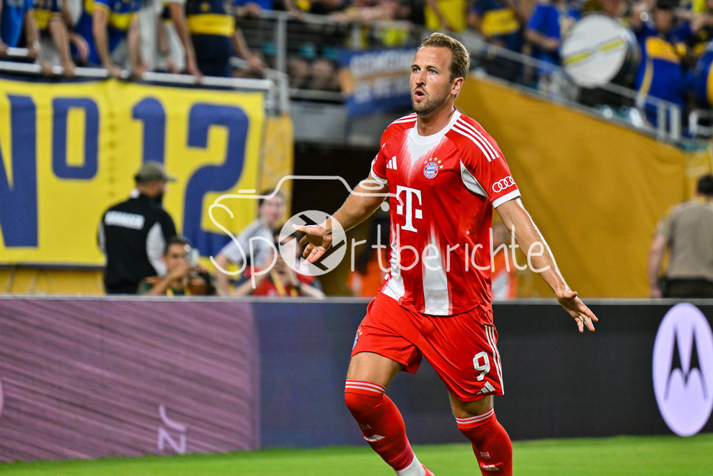 FC Bayern München - Boca Juniors | Jubel der Bayern nach dem Treffer zum 1-0 durch Harry KANE (FC Bayern Muenchen 9) / Tor / Torschuetze / Freude / Happy / FIFA Club World Cup: FC Bayern Muenchen - Boca Juniors, Hard Rock Stadium am 20.06.2025 / NOT FOR SALE IN USA