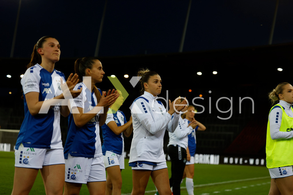 GC Zürich vs FC Zürich - AXA Women’s Super League Playoffs - Stadion Letzigrund | GC Zürich Player after the AXA Women’s Super League Playoffs quarter-final second leg between GC Zürich and FC Zürich at Stadion Letzigrund, Zurich, Switzerland. - Realisiert mit Pictrs.com
