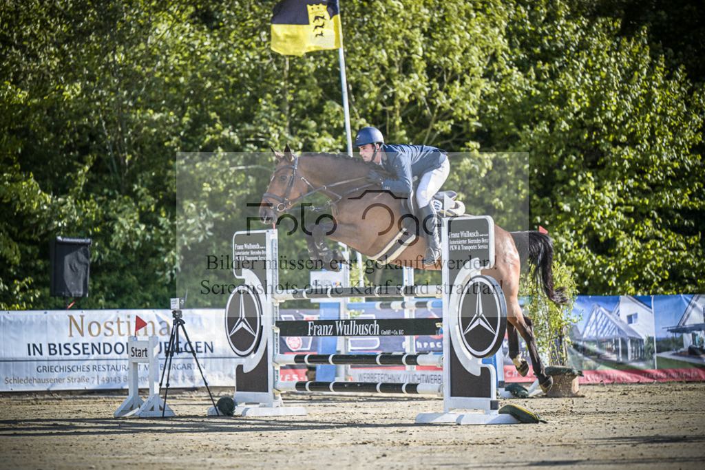 DOS_0166A | Entdecke hochwertige Reitturnierfotos von Foto Oger. Professionell, emotional und authentisch – jetzt Lieblingsmomente im Shop bestellen.Deutschlandweite Turnierfotografie. - Realisiert mit Pictrs.com