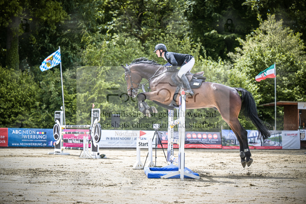 DOS_5053 | Entdecke hochwertige Reitturnierfotos von Foto Oger. Professionell, emotional und authentisch – jetzt Lieblingsmomente im Shop bestellen. - Realisiert mit Pictrs.com