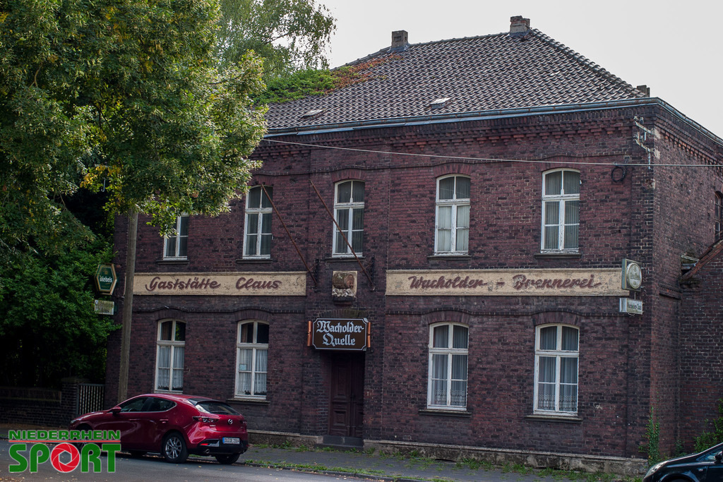 WacholderBrennerei_Claus_290722_01 | Bildergalerie von Sport-Ereignissen aber auch von weiteren spannenden Dingen - nicht nur vom Niederrhein. In Anlehnung an den bekannten Spruch von Hanns Dieter Hüsch heißt das Motto: "Niederrhein ist überall".  - Realisiert mit Pictrs.com