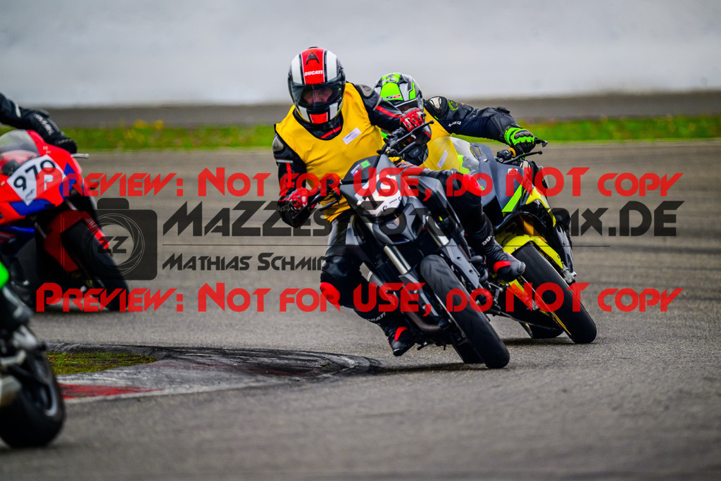 MaZZes_FotoMatrix_240717_6007705_2666 | INST