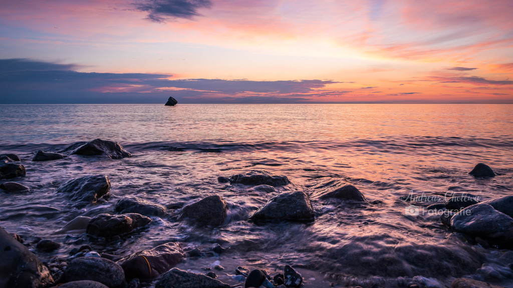 Ostseestöpsel bei Sonnenuntergang | Ostseestöpsel bei Sonnenuntergang - Realisiert mit Pictrs.com