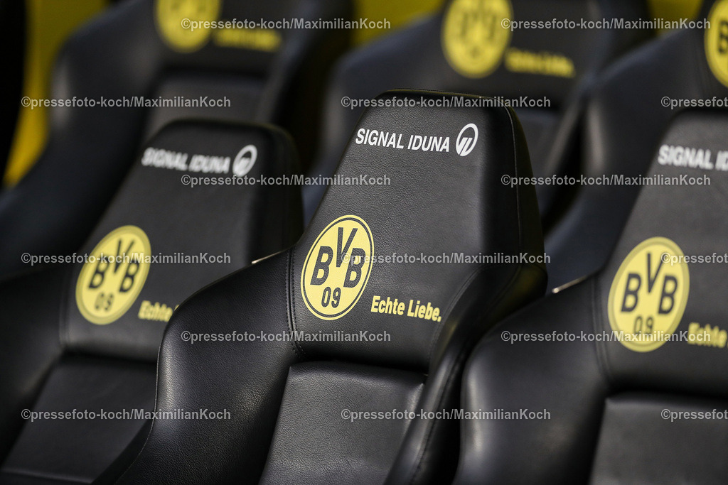 BVB13092402109 | 13.09.2024, 1. Fußball Bundesliga, Borussia Dortmund - 1. FC Heidenheim 1846, Signal Iduna Park, Saison 2024 2025: Trainerbank im BVB Stadion Schriftzug Echte Liebe in Nahaufnahme DetailDFB regulations prohibit any use of photographs as image sequences and or quasi-video.
