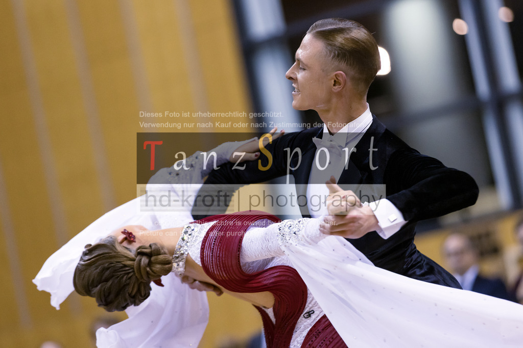 20241102_DM_HGR_Std_16270 | Tanzsportbilder, Standardtanz, Lateintanz, WDSF, DTV, LTVB, dancecomp, goc, hessen tanzt, blaues band der spree, walzer, tango, wiener walzer, slowfox, quickstepp, samba, rumba, cha-cha-cha, paso doble. jive, hd-kroft photography, turniertanzsport