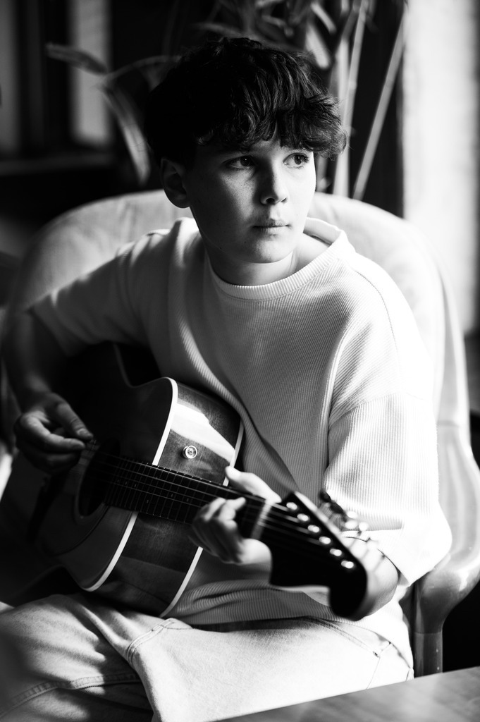 20250610-Louis-sw-42 | Mein Name ist Arkadius. Ich fotografiere Ihre Hochzeit in Frankfurt und im Umkreis von 200 km. Als Fotograf bin ich noch bekannt im Bereich Business- und Modefotografie.