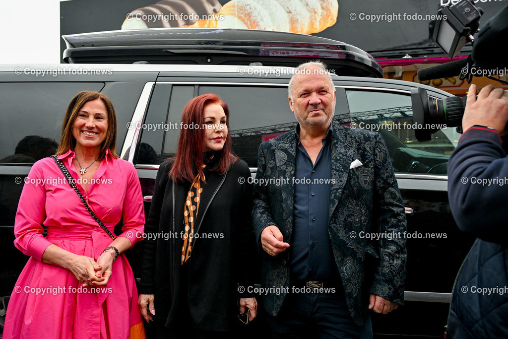 Priscilla Presley bei Guschlbauer_ 24.03.2025-10 | 24.03.2025, ST.WILLIBALD, AUT, im Bild Priscilla Presley bei Guschlbauer, Waltraud und Karl Guschlbauer
