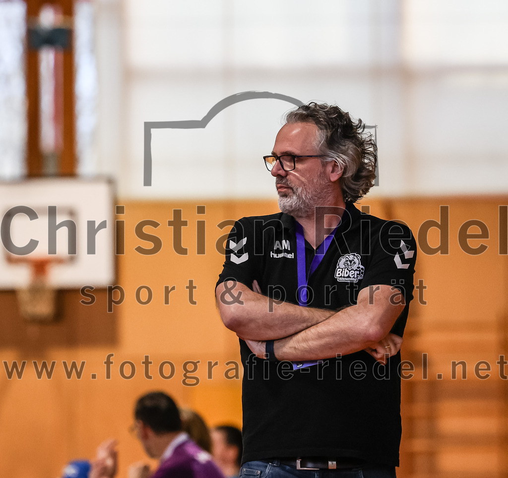 2024-02-24_011_SpVgg_Altenerding_gegen_SSG_Metten_Frauen | Erding, Deutschland, 24.02.2024:
Handball, Bezirksoberliga Frauen Altbayern 2023 / 2024, 15. Spieltag, SpVgg Altenerding gegen SSG Metten, Endergebnis: 32:28

Trainer Andreas Mittermeier (SpVgg Altenerding)

Foto: Christian Riedel / fotografie-riedel.net