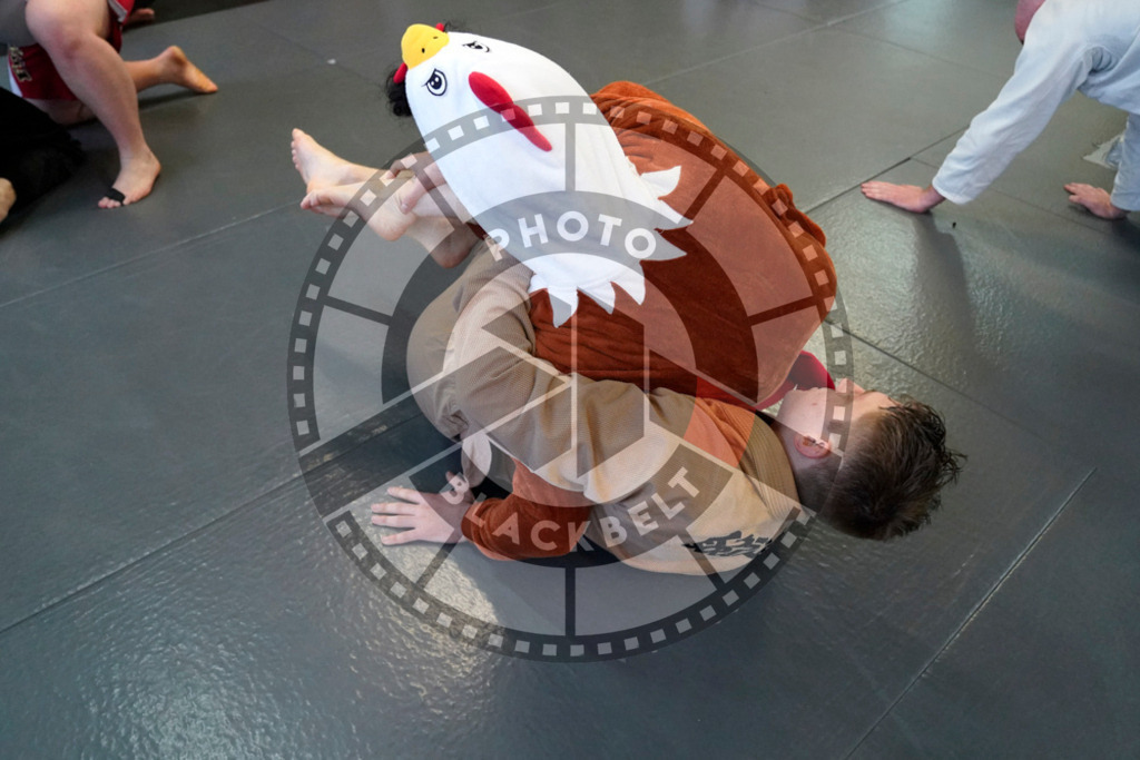 20240413PBB7427 | Fighters compete during the Grapplethon 24hours of rolling for a reason in Hamburg, Germany, on April 13, 2024.