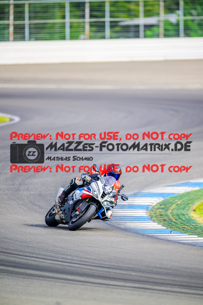MaZZes_Fotomatrix_20250817_6007705_0223 | RSE
