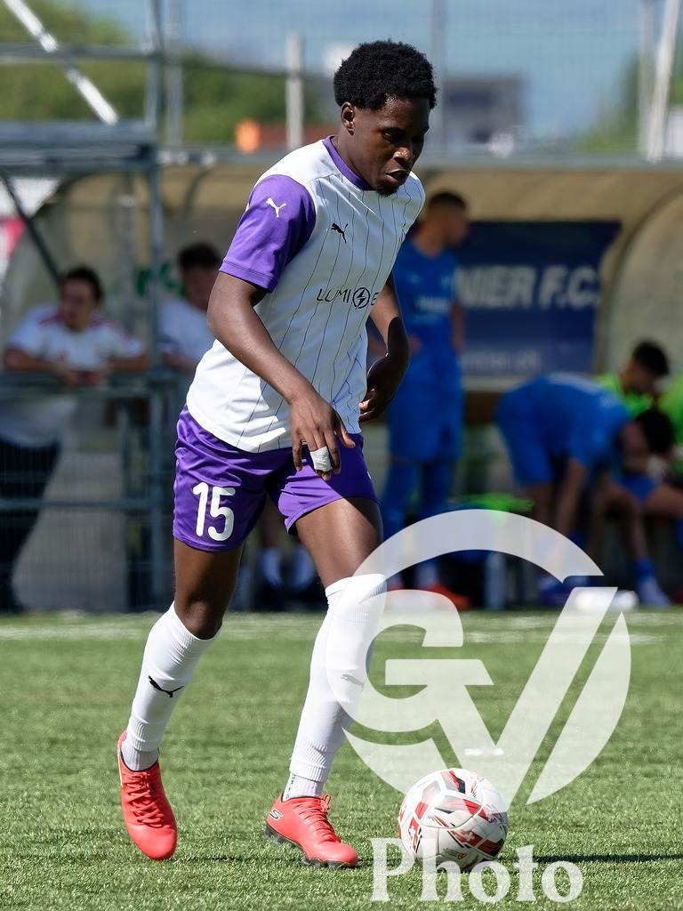 FC Vernier  v UGS FC  - 2eme ligue inter  | Geneva, Switzerland - April 19 : during the 2eme ligue inter  match between FC Vernier  and UGS FC  at Stade de Vernier on April 19 , 2026 in Geneva, Switzerland.