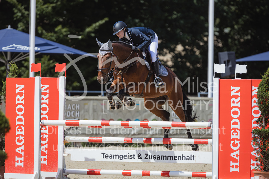 220728_BHO_BronzeTour_L-Stil_1-322 | Deine schönsten Turniermomente als professionelle Fotos! Entdecke hochwertige Pferdesport-Fotografie im Online-Shop. Jetzt Fotos finden & bestellen!