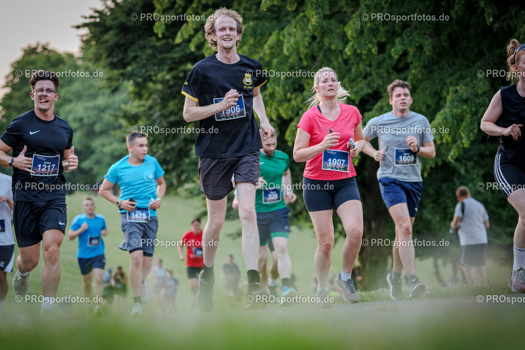 Sparda-Bank Nachtlauf Bonn; Bonn, 18.06.2025 | Impressionen vom Sparda-Bank Nachtlauf Bonn am 18.06.2025 in Bonn (Nordrhein-Westfalen). 