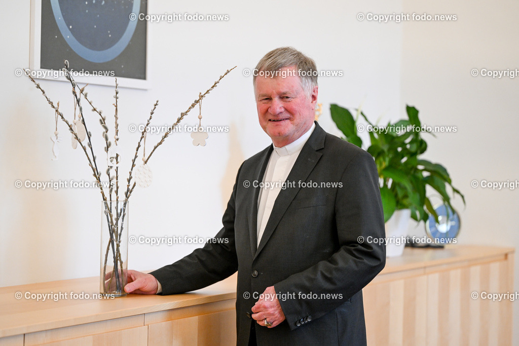 Manfred Scheuer (Bischof der Dioezese Linz)_ 27.03.2024-2 | 27.03.2024, Bischofshof Linz, AUT, Manfred Scheuer (Bischof der Dioezese Linz), im Bild Manfred Scheuer (14. Bischof der Dioezese Linz, Dioezesanbischof der Katholischen Kirche in Oberoesterreich)