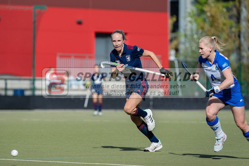 HK_20231007_105086 | 1.Bundesliga Damen Düsseldorfer HC - Großflottbeker THGC am 7.10.2023 DHC, Düsseldorf , Lisa Nolte ( Düsseldorfer HC #17 ) , Kaja Hansen ( Großflottbeker THGC )