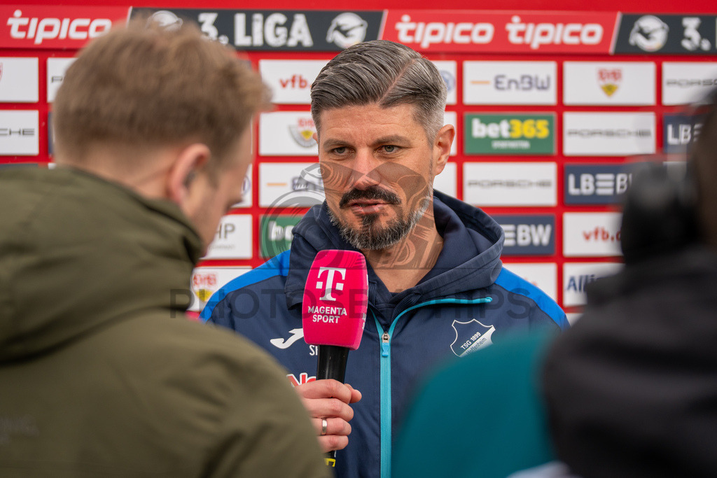 VfB Stuttgart II vs. TSG Hoffenheim II, Fussball, 3. Liga, 26. Spieltag, 15.03.2026 | Stefan Kleineheismann (Trainer TSG 1899 Hoffenheim II),VfB Stuttgart II vs. TSG Hoffenheim II, Fussball, 3. Liga, 26. Spieltag, 15.03.2026Foto: photosbyphips/Philip Ziegler