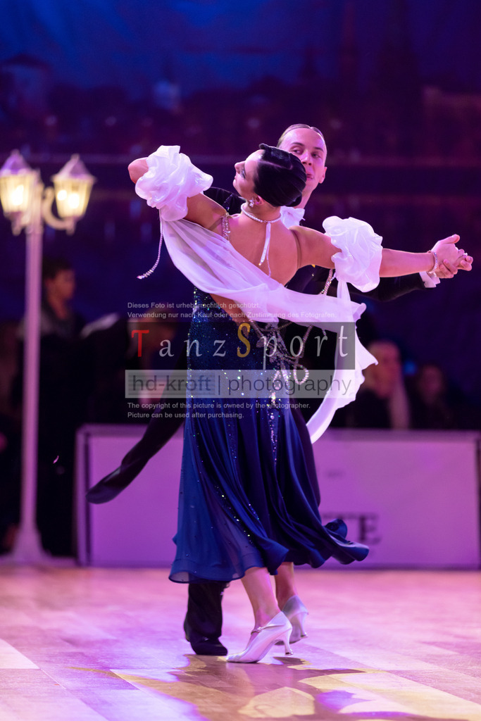 20241215_WDSF_Open_Youth_Std-Riga-8553 | Tanzsportbilder, Standardtanz, Lateintanz, WDSF, DTV, LTVB, dancecomp, goc, hessen tanzt, blaues band der spree, walzer, tango, wiener walzer, slowfox, quickstepp, samba, rumba, cha-cha-cha, paso doble. jive, hd-kroft photography, turniertanzsport