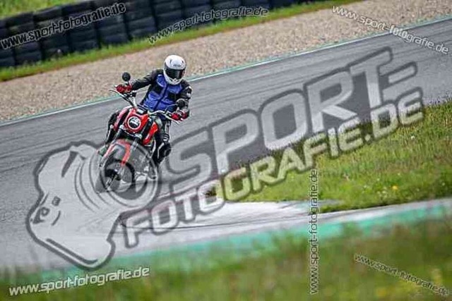 pubi2288 | Professionelle Fotos von Sportveranstaltungen, aber auch Hochzeiten und anderen Events. - Realisiert mit Pictrs.com
