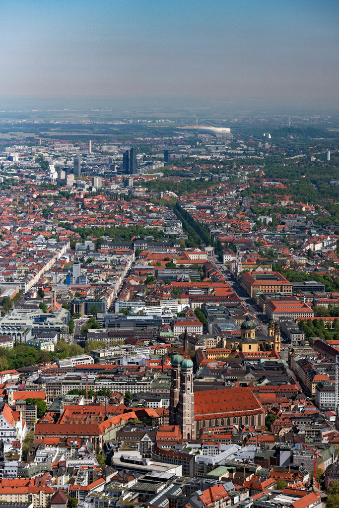 dr__0063915.jpg | MüNCHEN 29.04.2025 Stadtansicht des Innenstadtbereiches in München im Bundesland Bayern, Deutschland. // City view on down town in Munich in the state Bavaria, Germany. Foto: Daniel Reiter